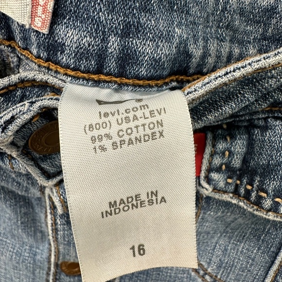 Levi's Blue Denim Skirt with Button Detail as 16 - Picture 6 of 6